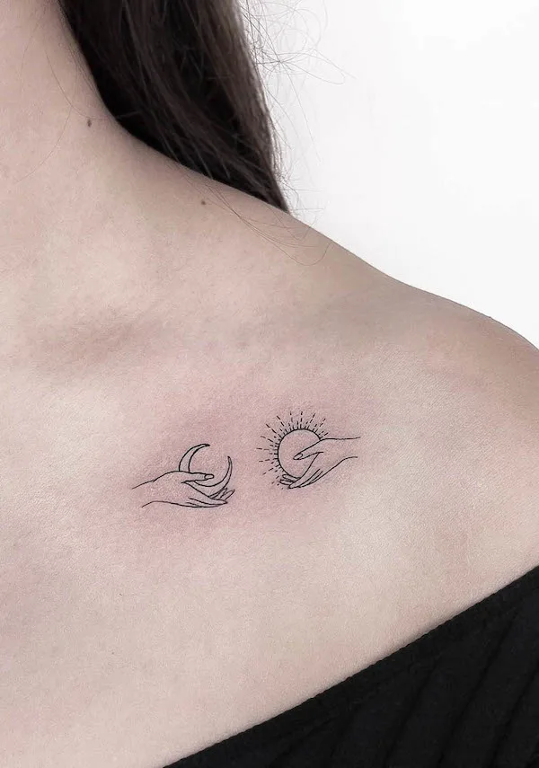 Lindo tatuaje de clavícula de sol y luna por @oztattoom