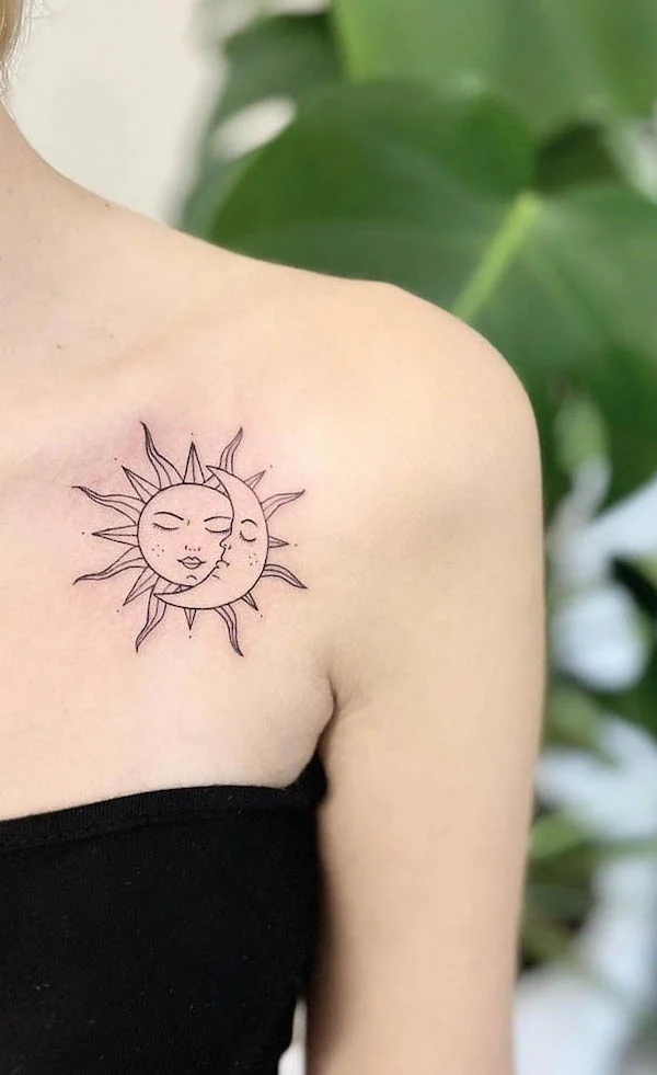 Tatuaje femenino de clavícula de sol y luna por @soho_concept