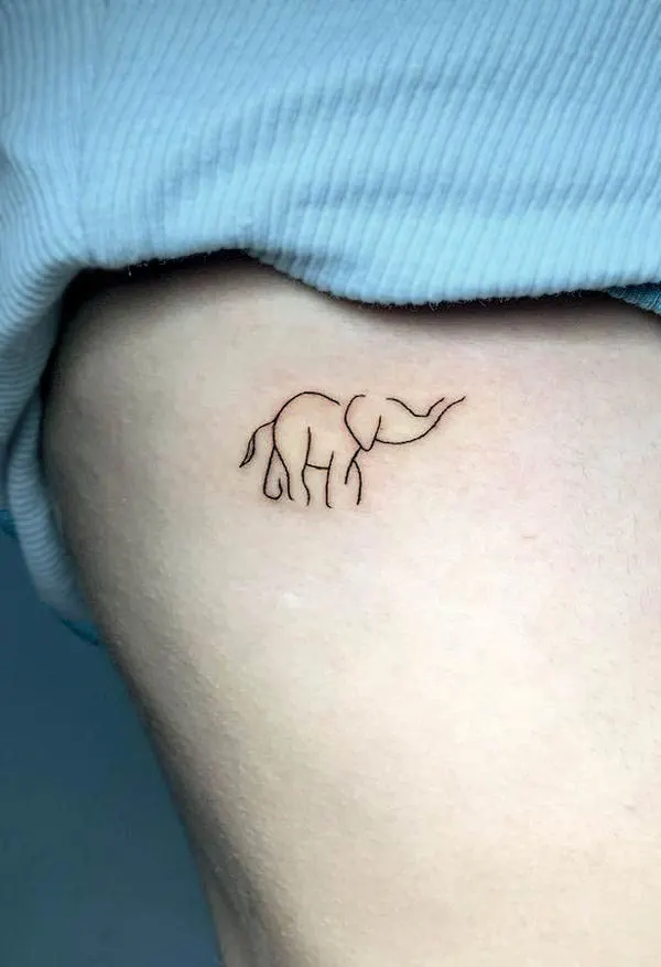 Tatuaje simple de costilla de elefante por @dado_ink93
