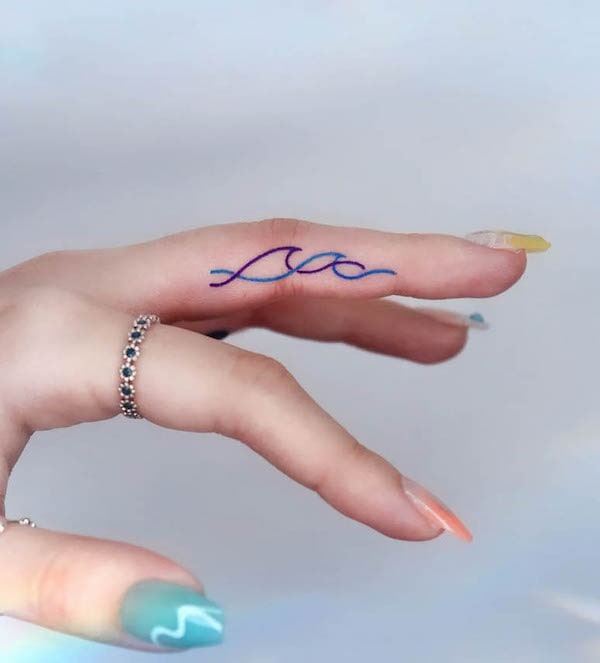 Tatuaje de dedo de onda simple por @yujin_tattoo